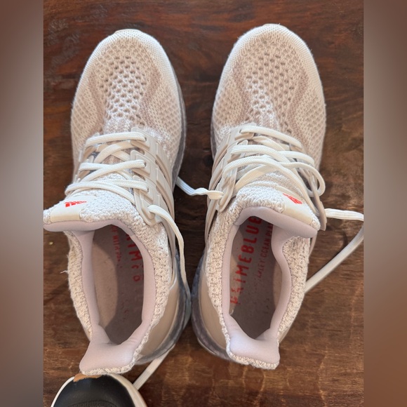 Adidas DNA UltraBoost RARE COLOR - Picture 2 of 5